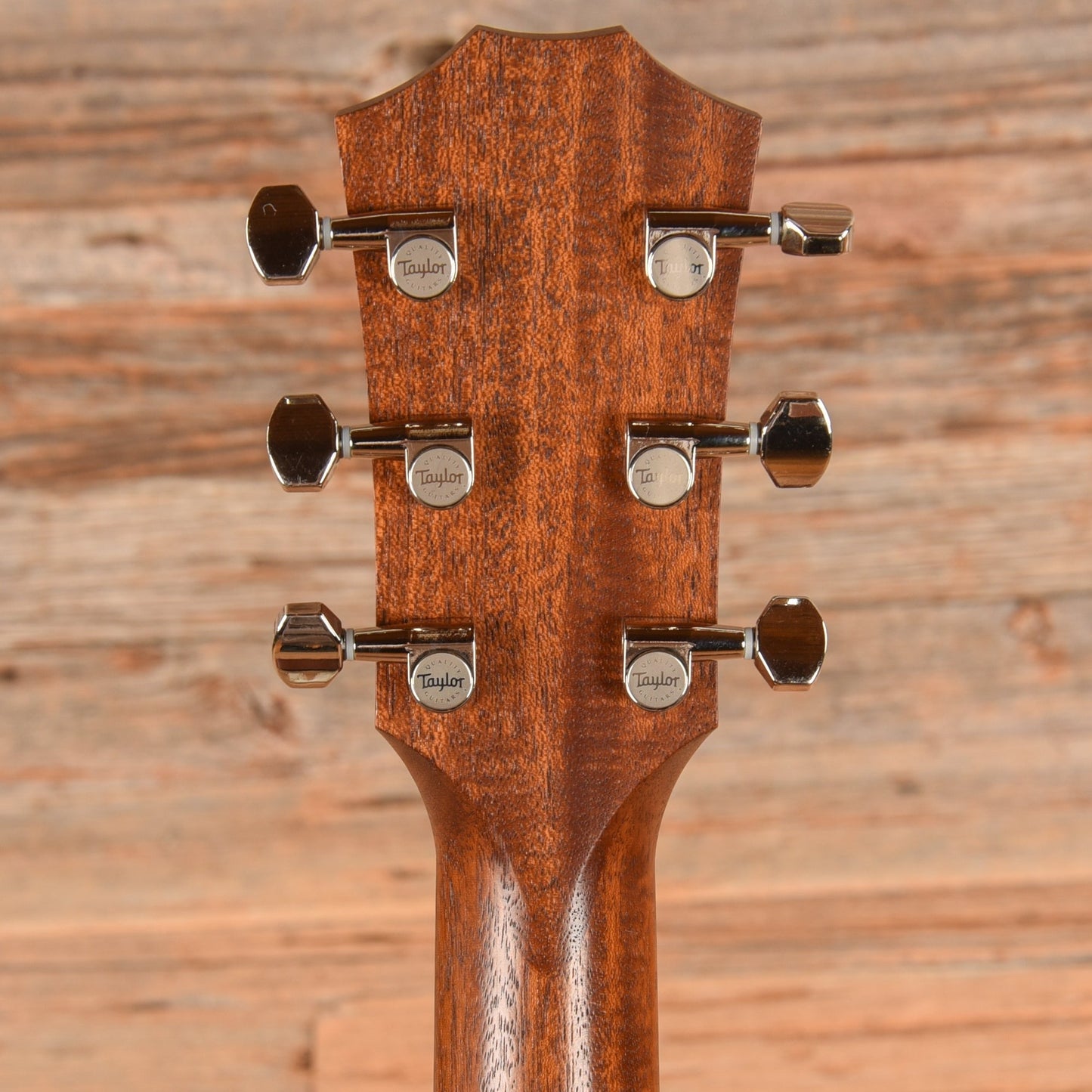 Taylor GTe Mahogany Natural - John Oates