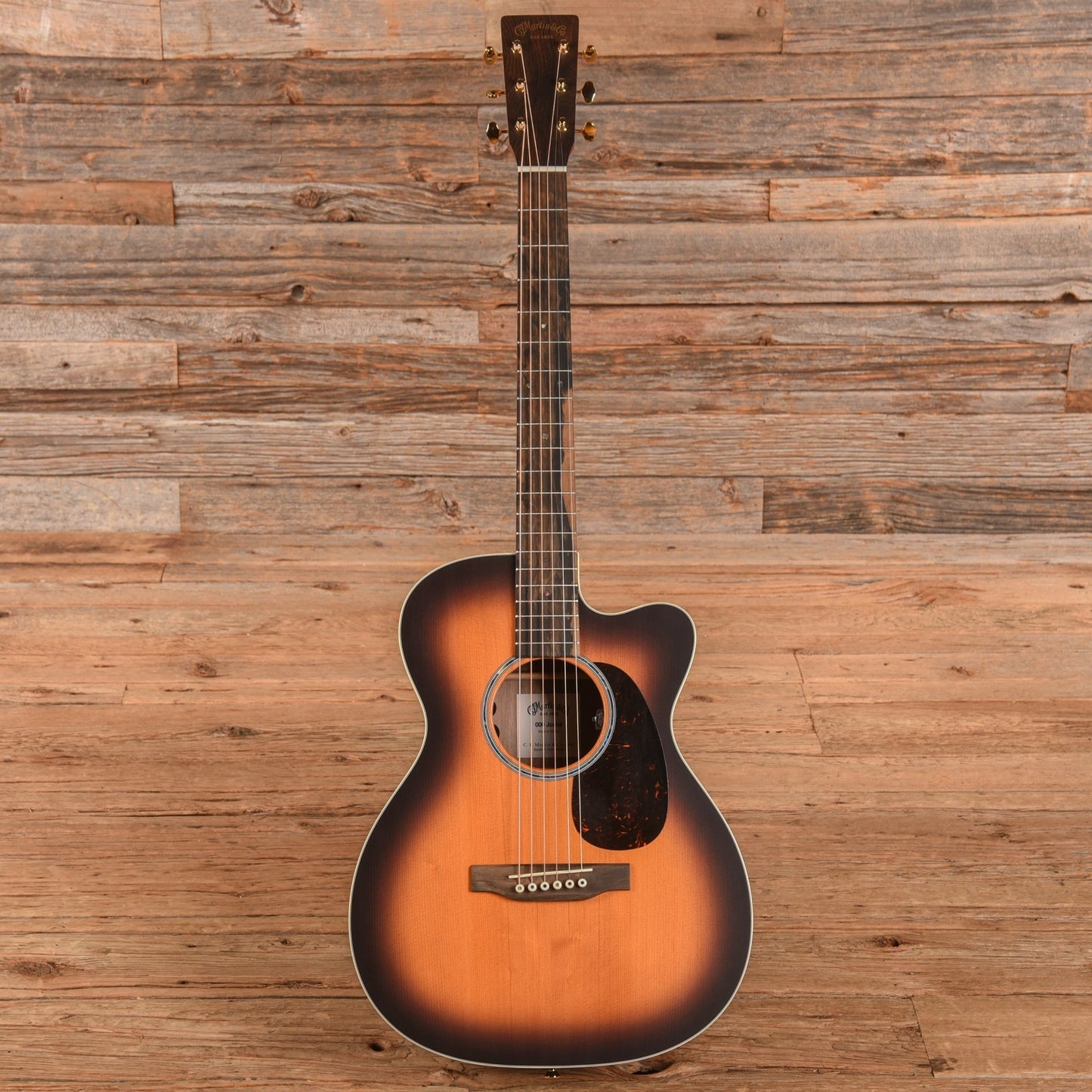 Martin 000C-Jr Walnut Burst 2026