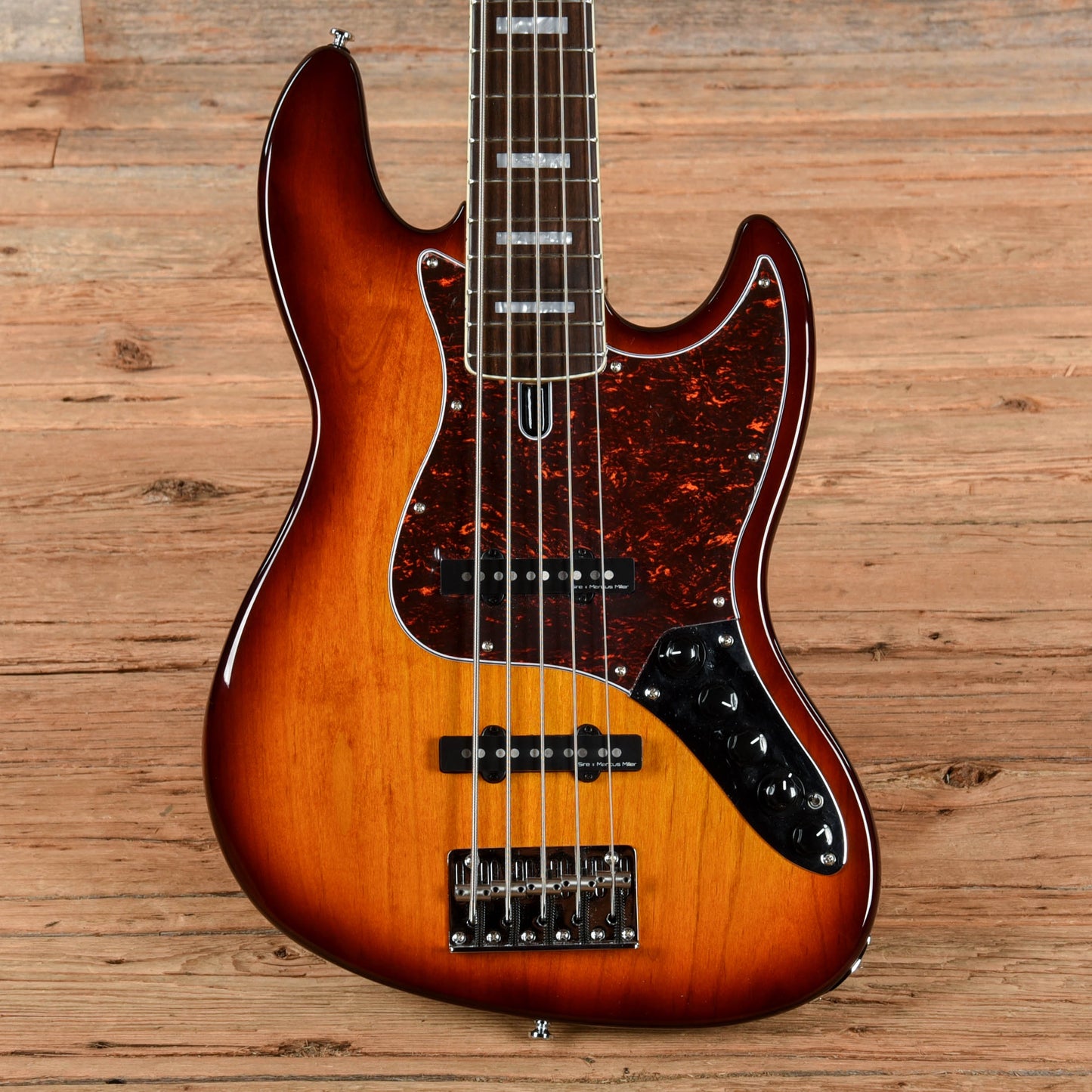 Sire Marcus Miller V7 5-String Sunburst 2024