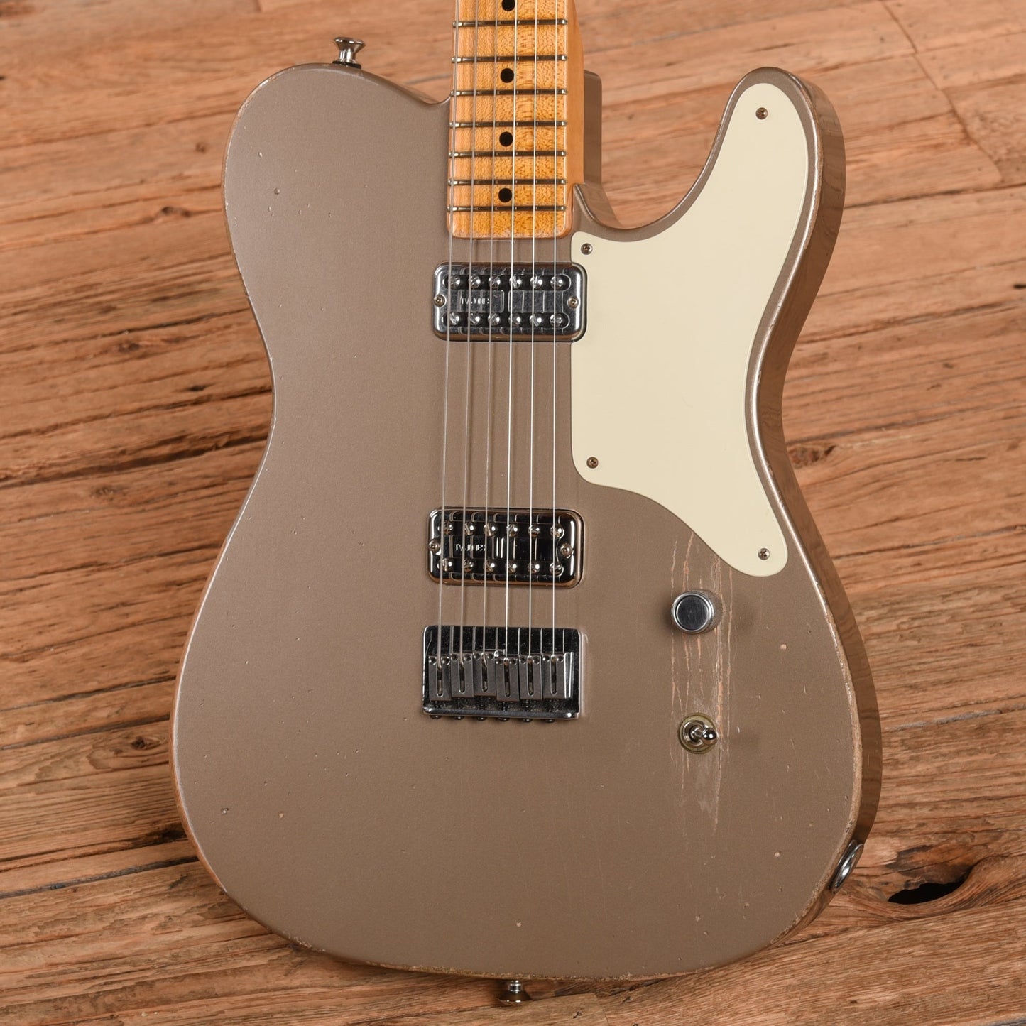 Fender Custom Shop La Cabronita Relic Shoreline Gold 2011