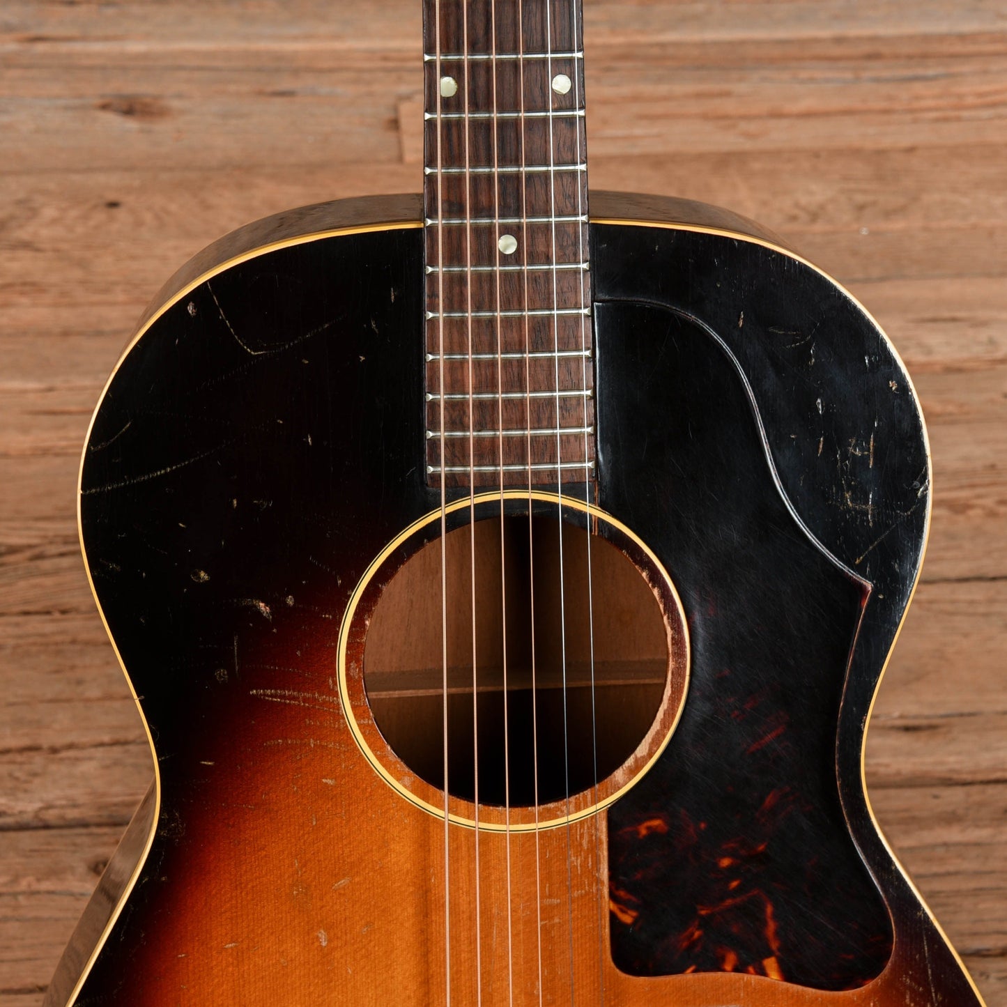Gibson LG-1 Sunburst 1960