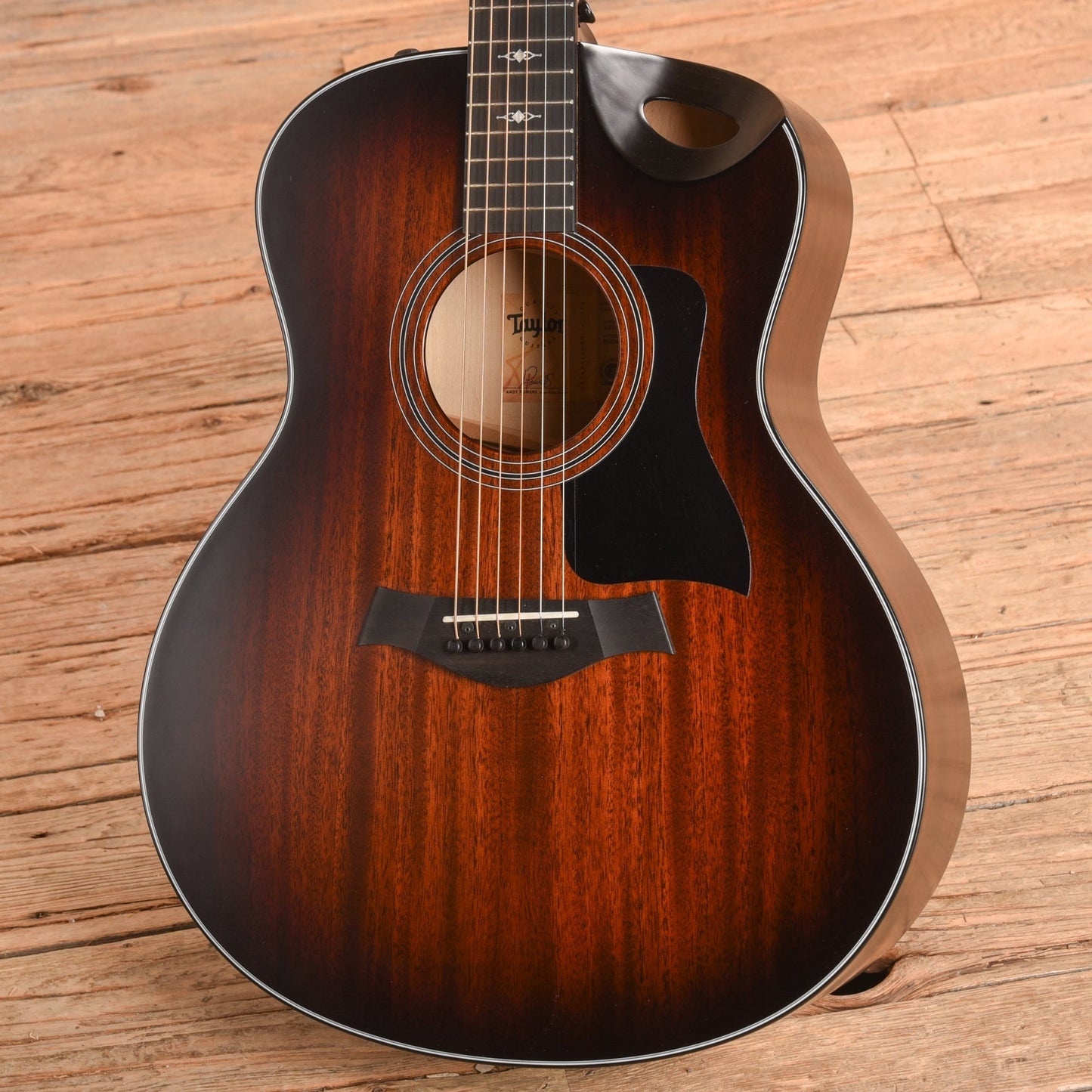 Taylor 326ce Sunburst 2020