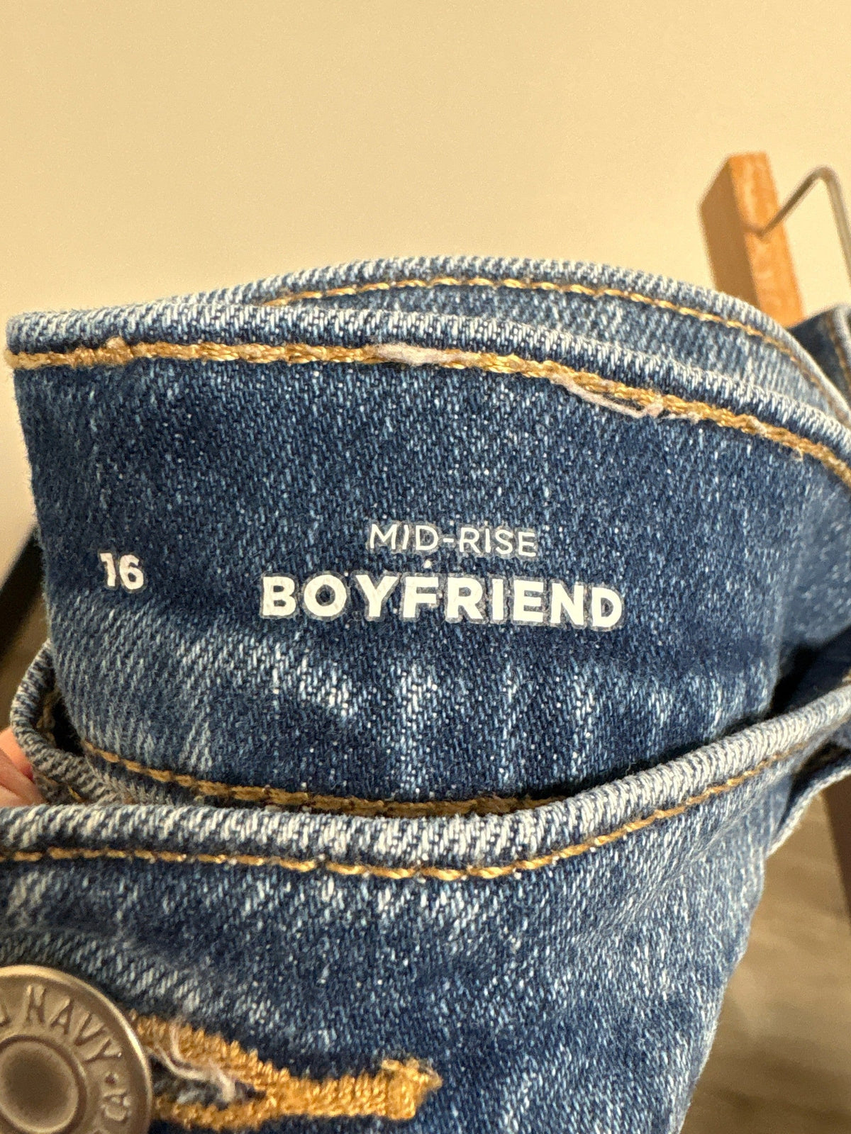 Old Navy Mid Rise Boyfriend 25" Inseam Jeans, 16
