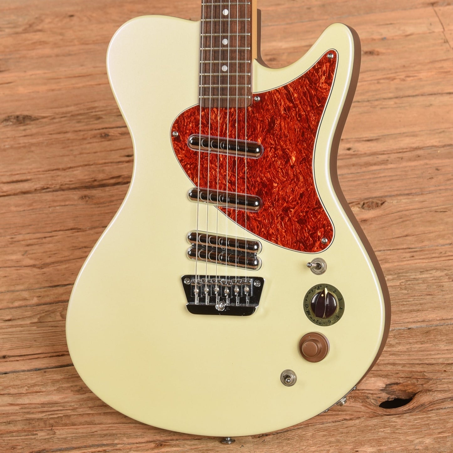 Danelectro Mod 6 White