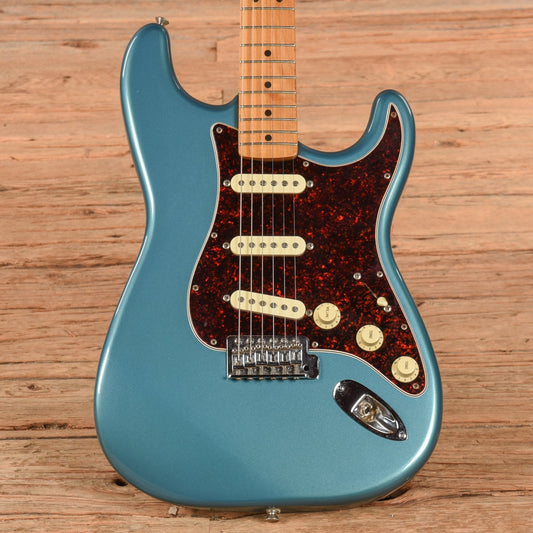 Fender Standard Stratocaster Lake Placid Blue 1992