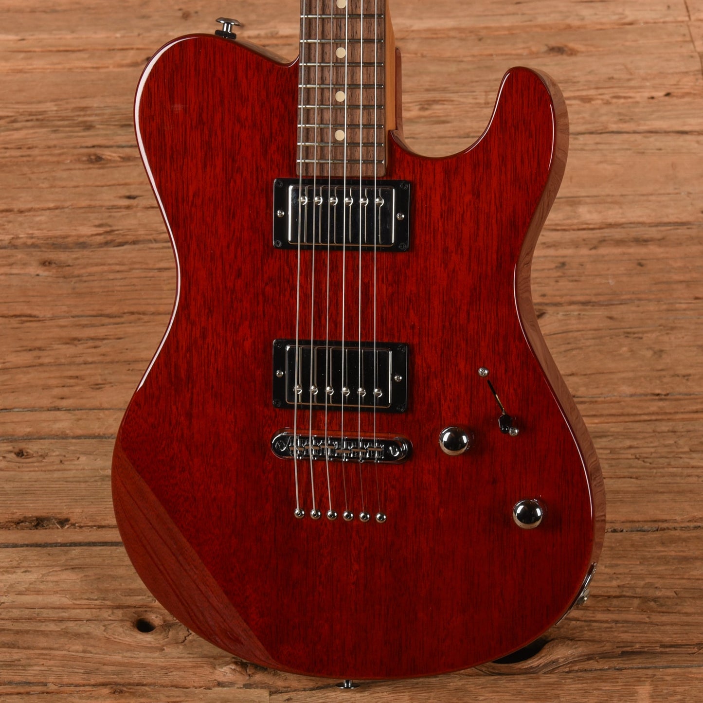 Suhr Oso Red 2025