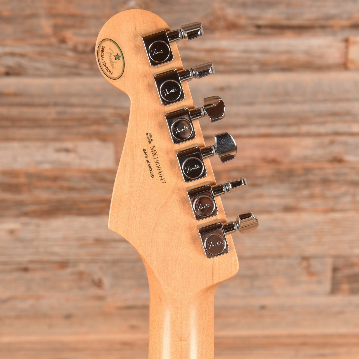 Fender Limited Edition Player Stratocaster Shell Pink 2019