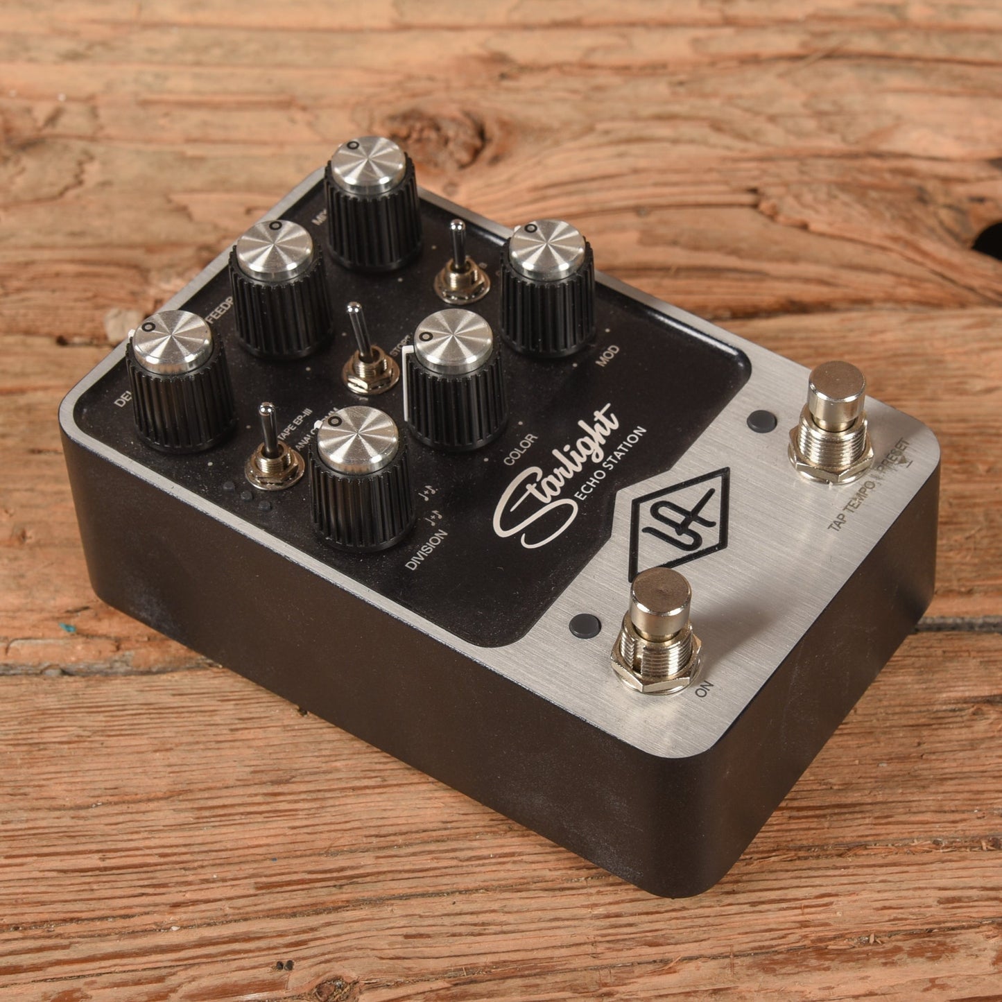 Universal Audio Starlight Echo Station