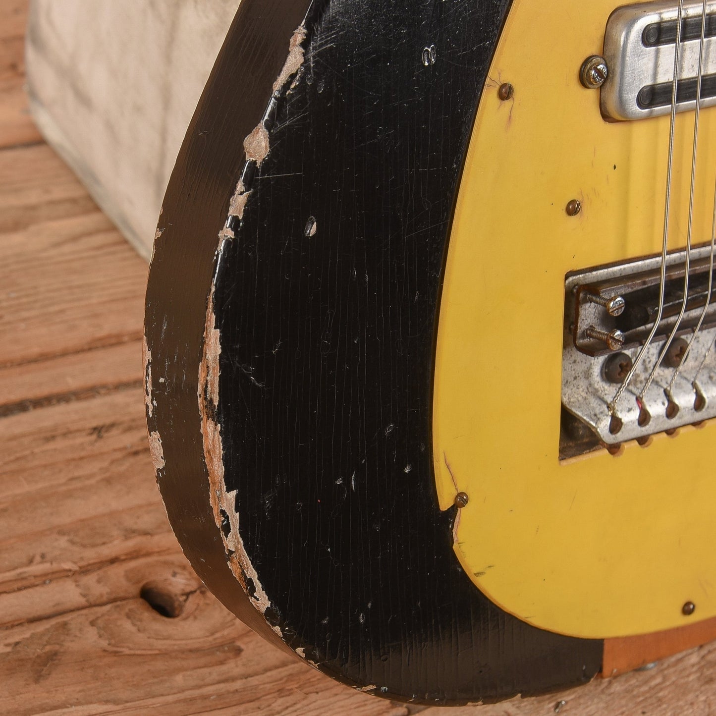 Rickenbacker Model 1000 Jetglo 1957