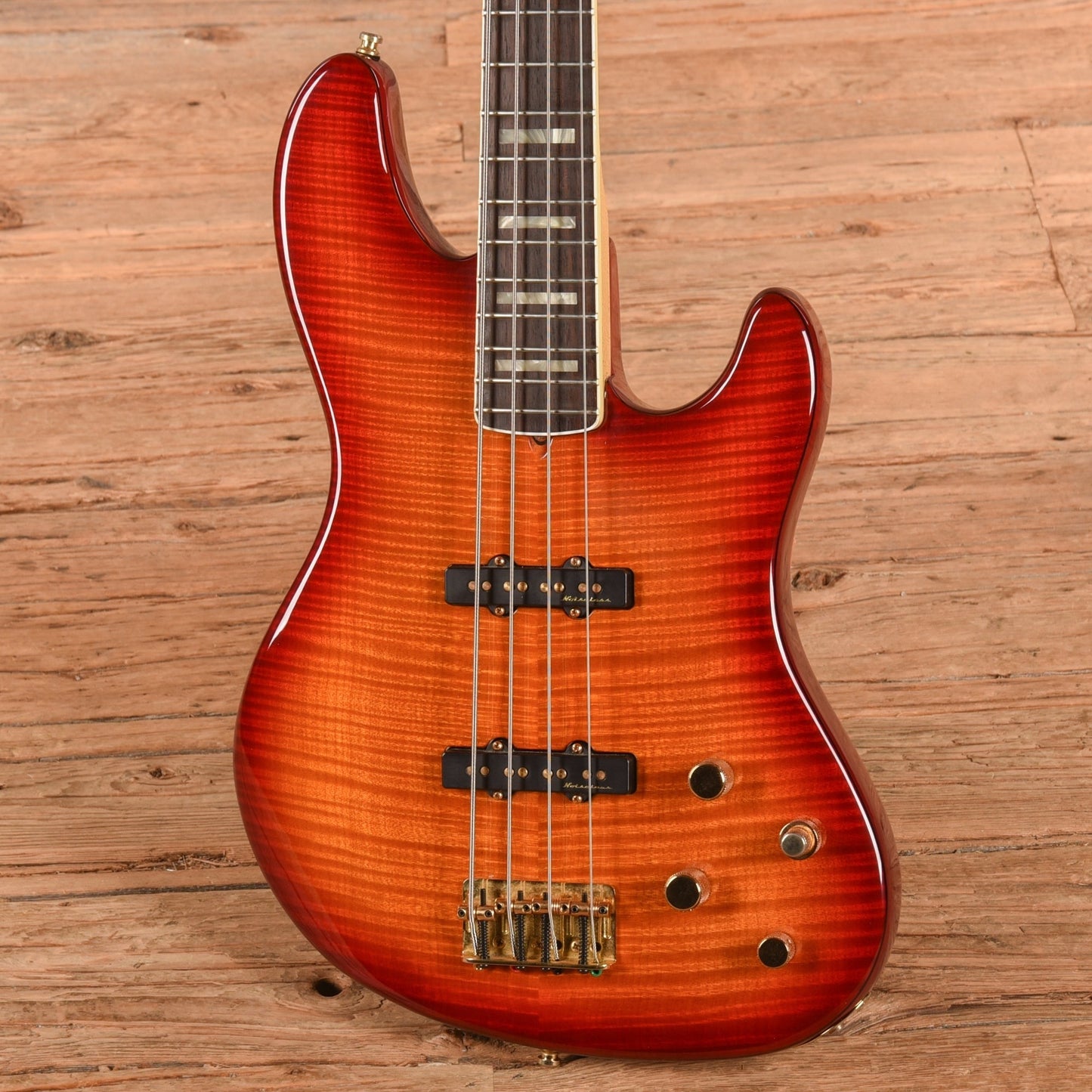 Fender American Deluxe Jazz Bass FMT Cherry Sunburst 2002
