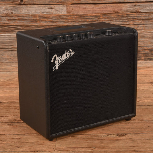 Fender Mustang LT25 25-Watt 1x8" Digital Modeling Guitar Combo