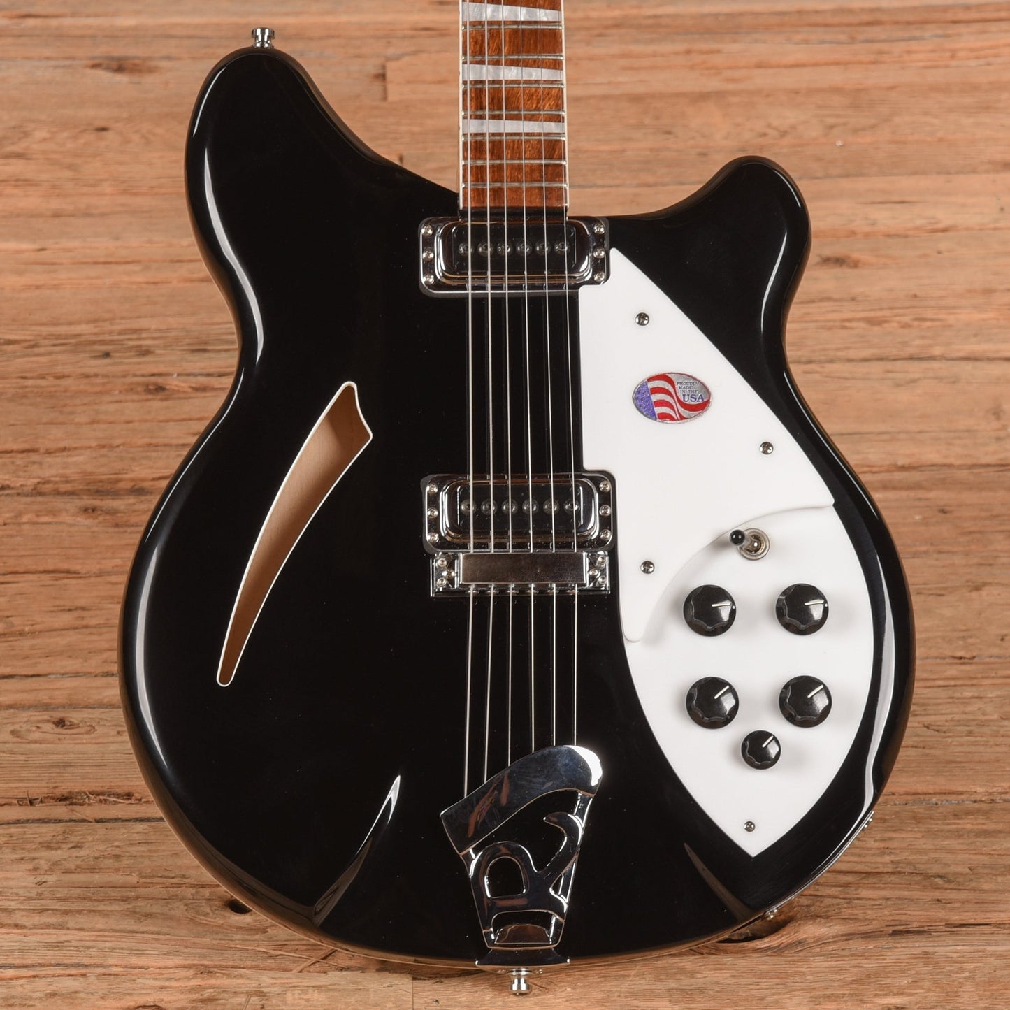 Rickenbacker 360 Jetglo 2024