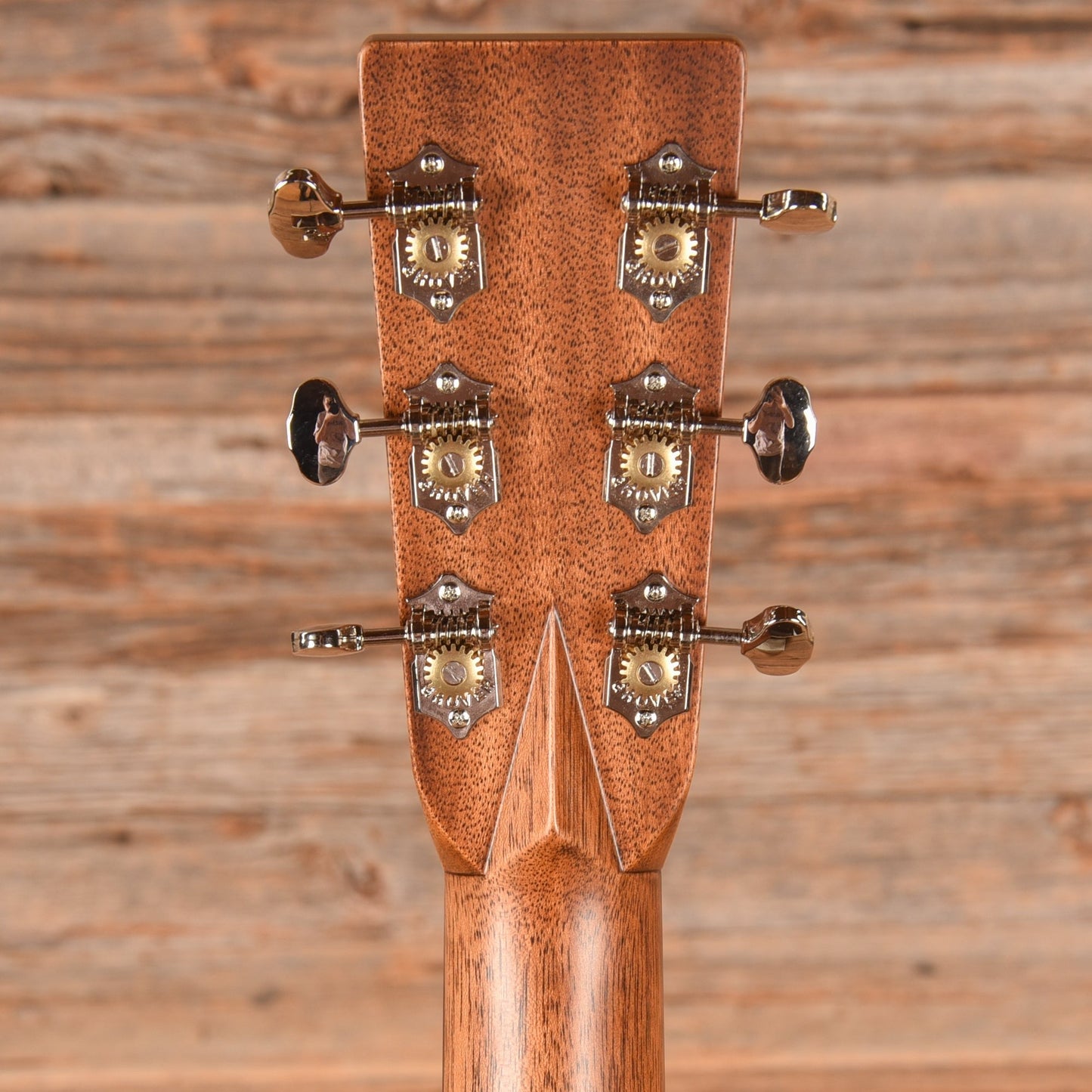 Martin Standard Series HD-28 Ambertone 2025