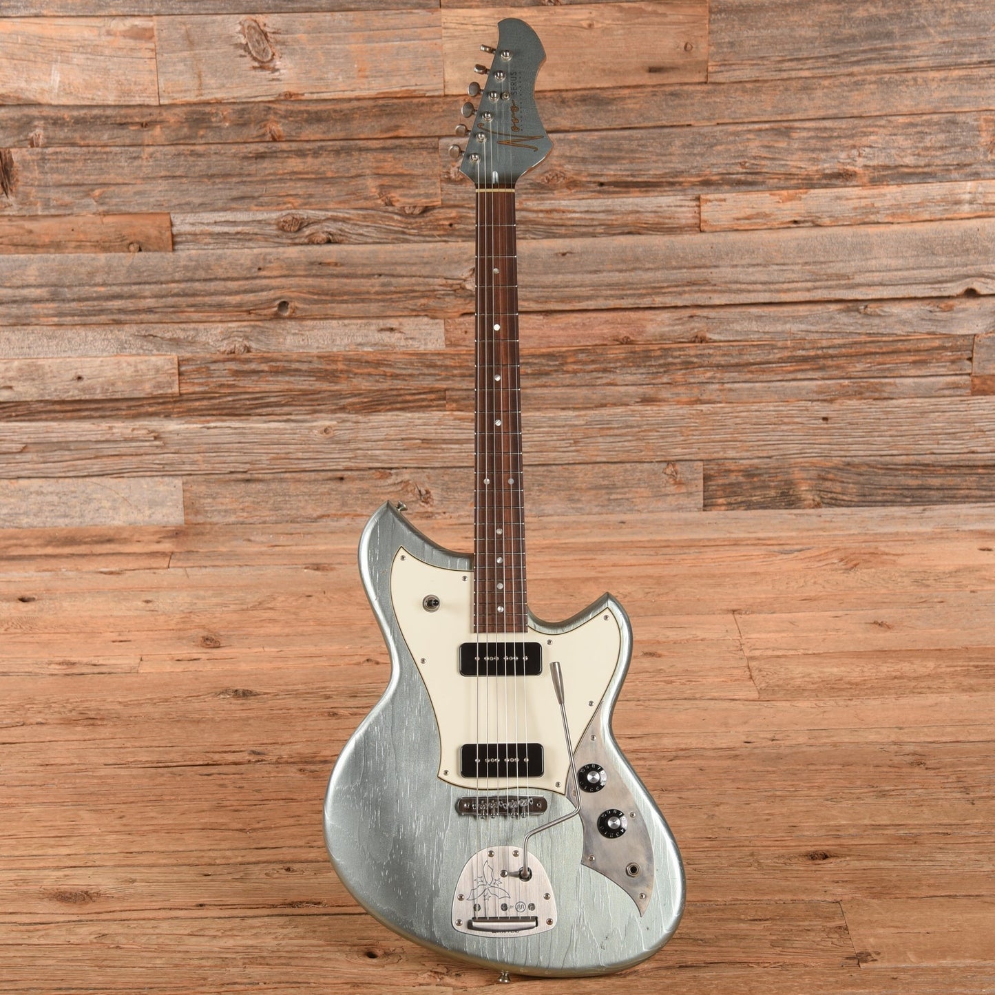 Novo Serus J Ice Blue Metallic