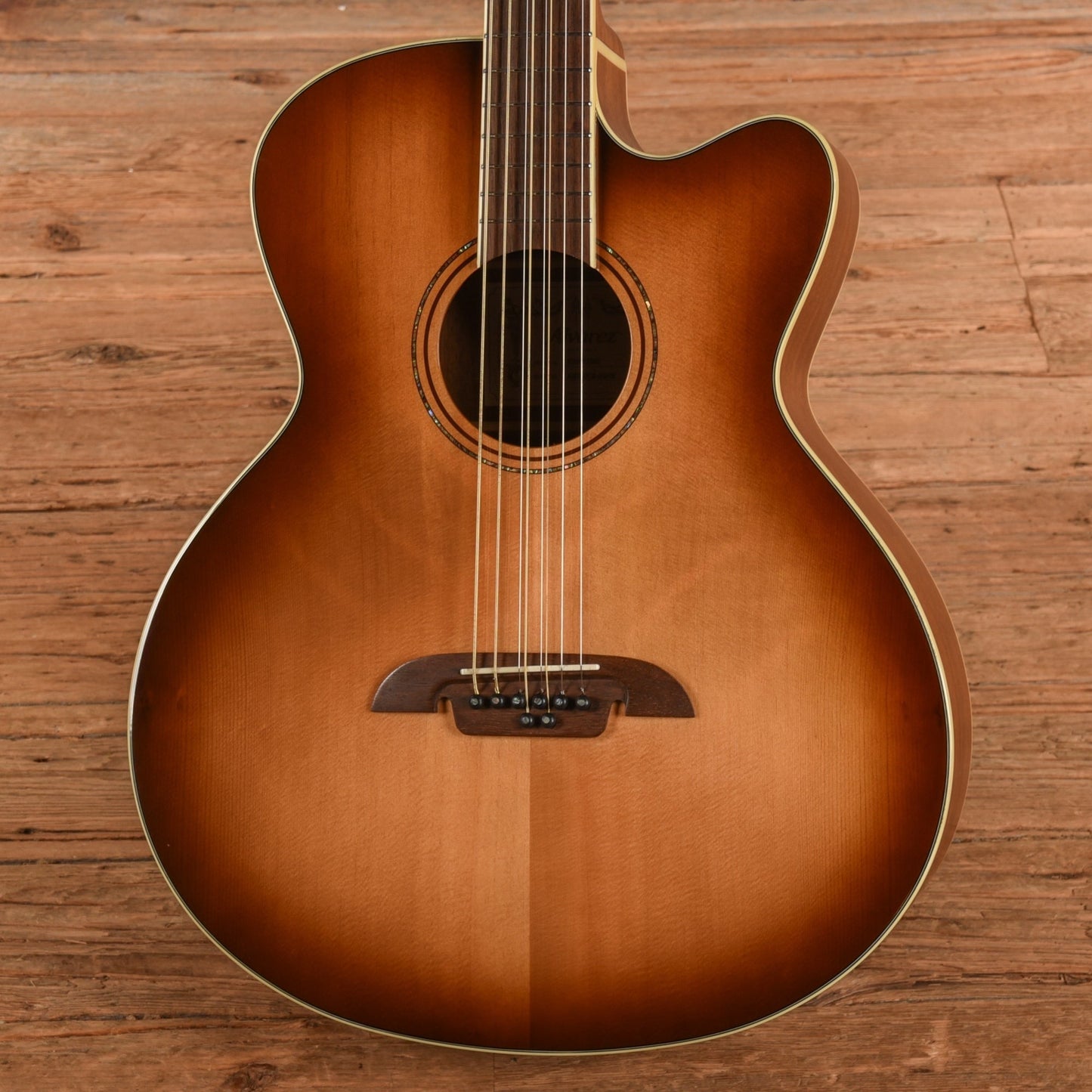 Alvarez ABT60CE-8SHB 8-string Baritone Sunburst