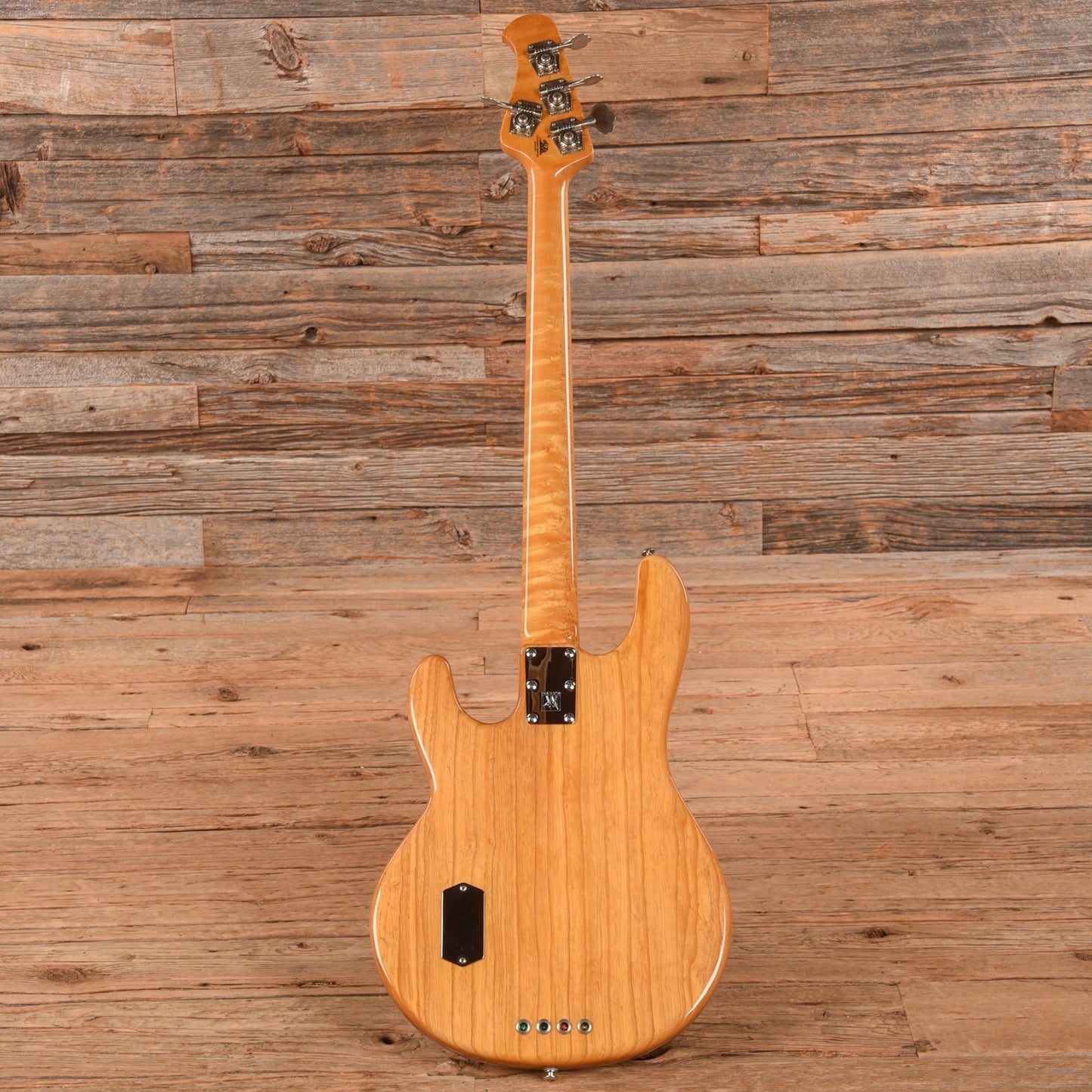Music Man Classic StingRay 2EQ Natural 2017