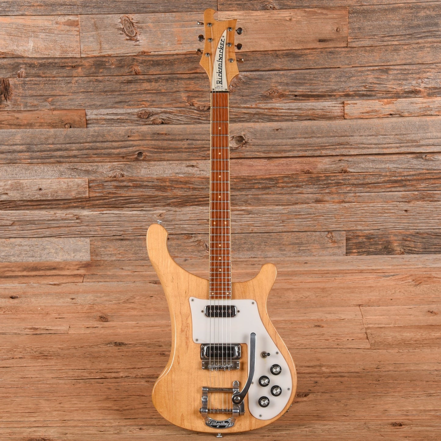 Rickenbacker 480 Mapleglo 1973