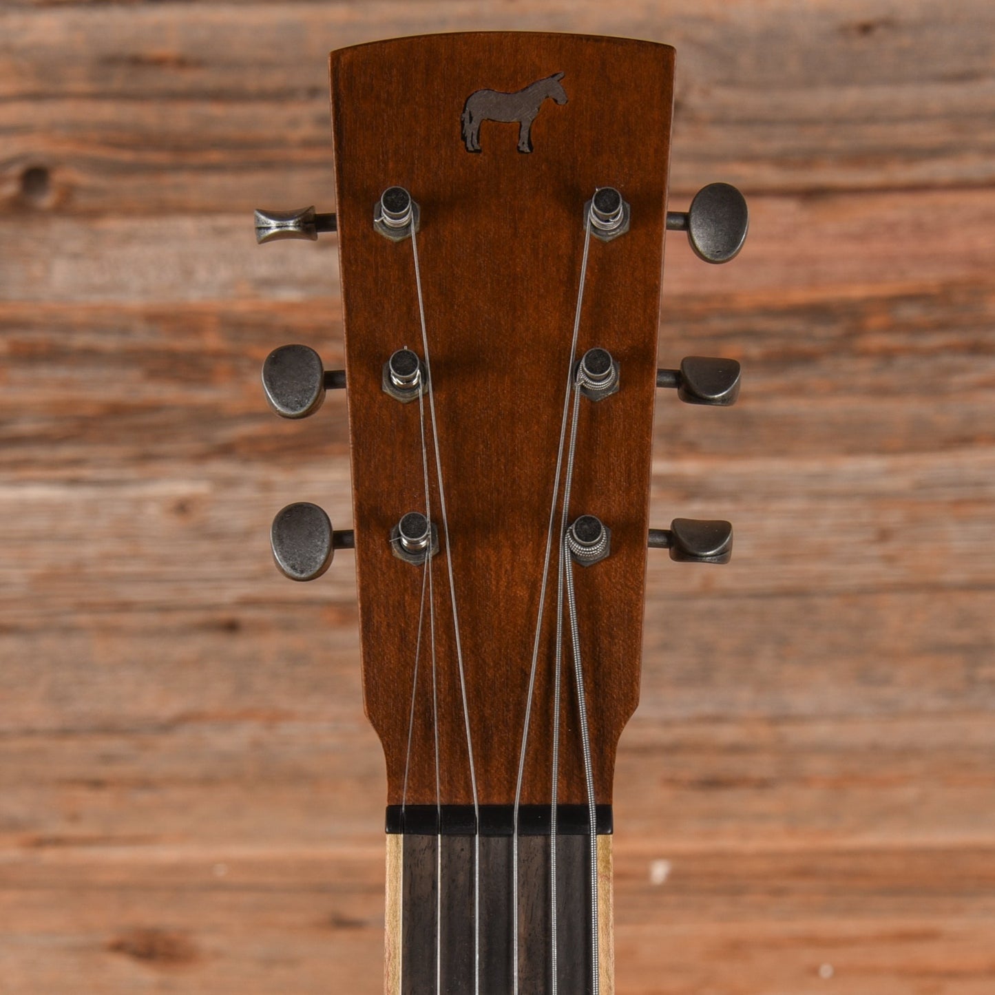 Mule Mavis Cutaway Natural LEFTY