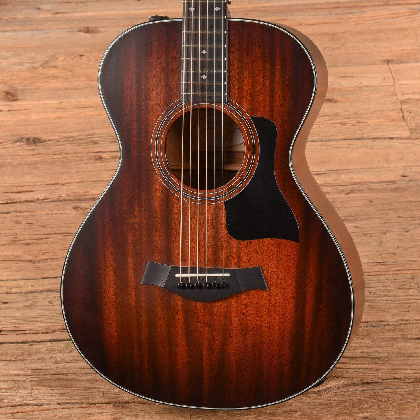 Taylor 322e 12-Fret Shaded Edge Burst 2017