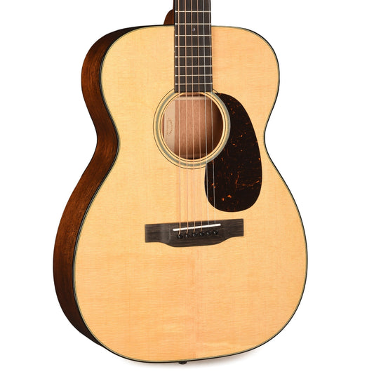 Martin Standard Series 00-18 Natural