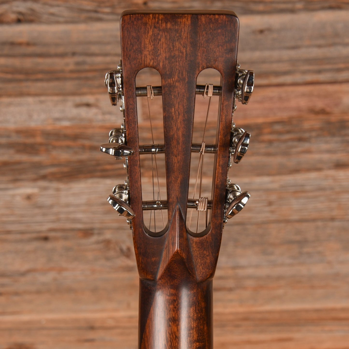 Eastman E20OO Natural