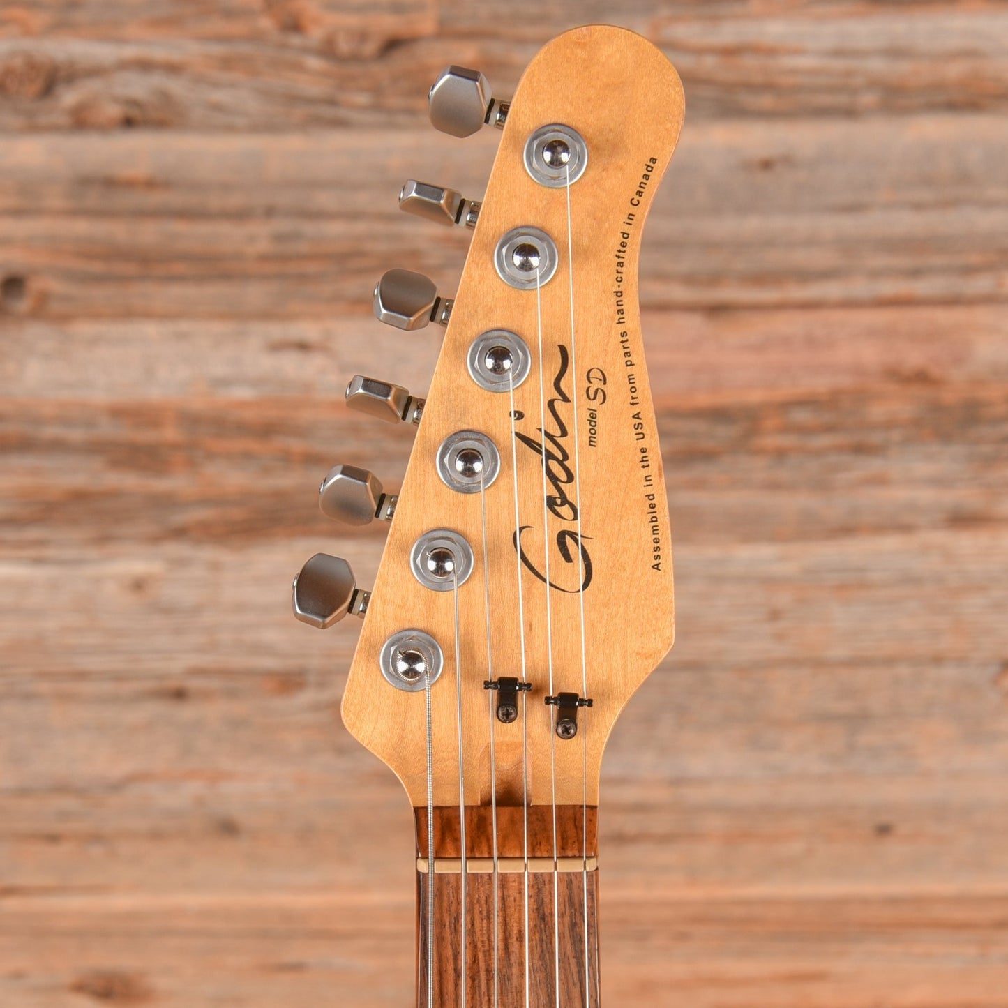 Godin Model SDxt Red