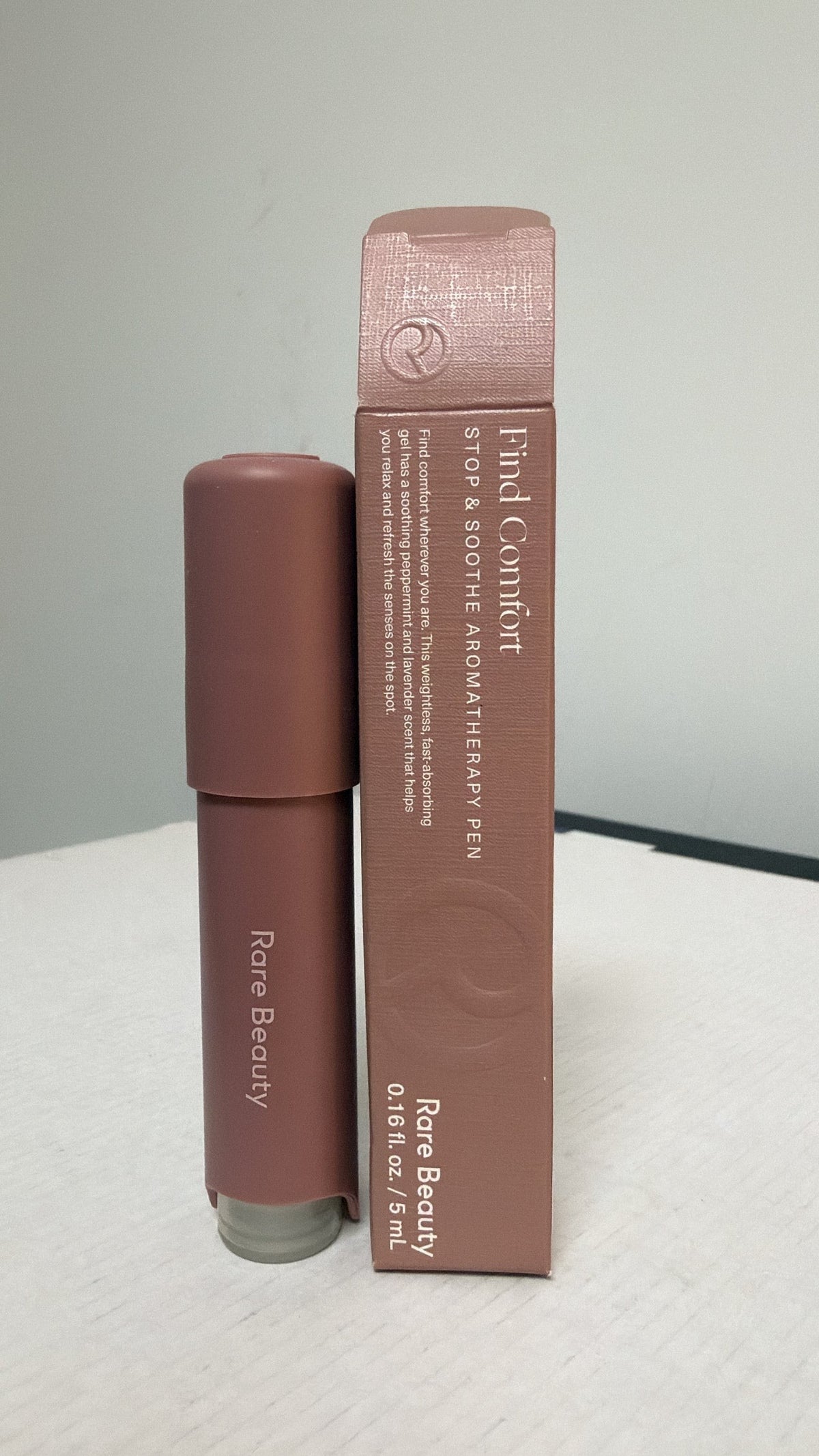 New Rare Beauty Selena Gomez Find Comfort Stop & Soothe Aromatherapy Pen