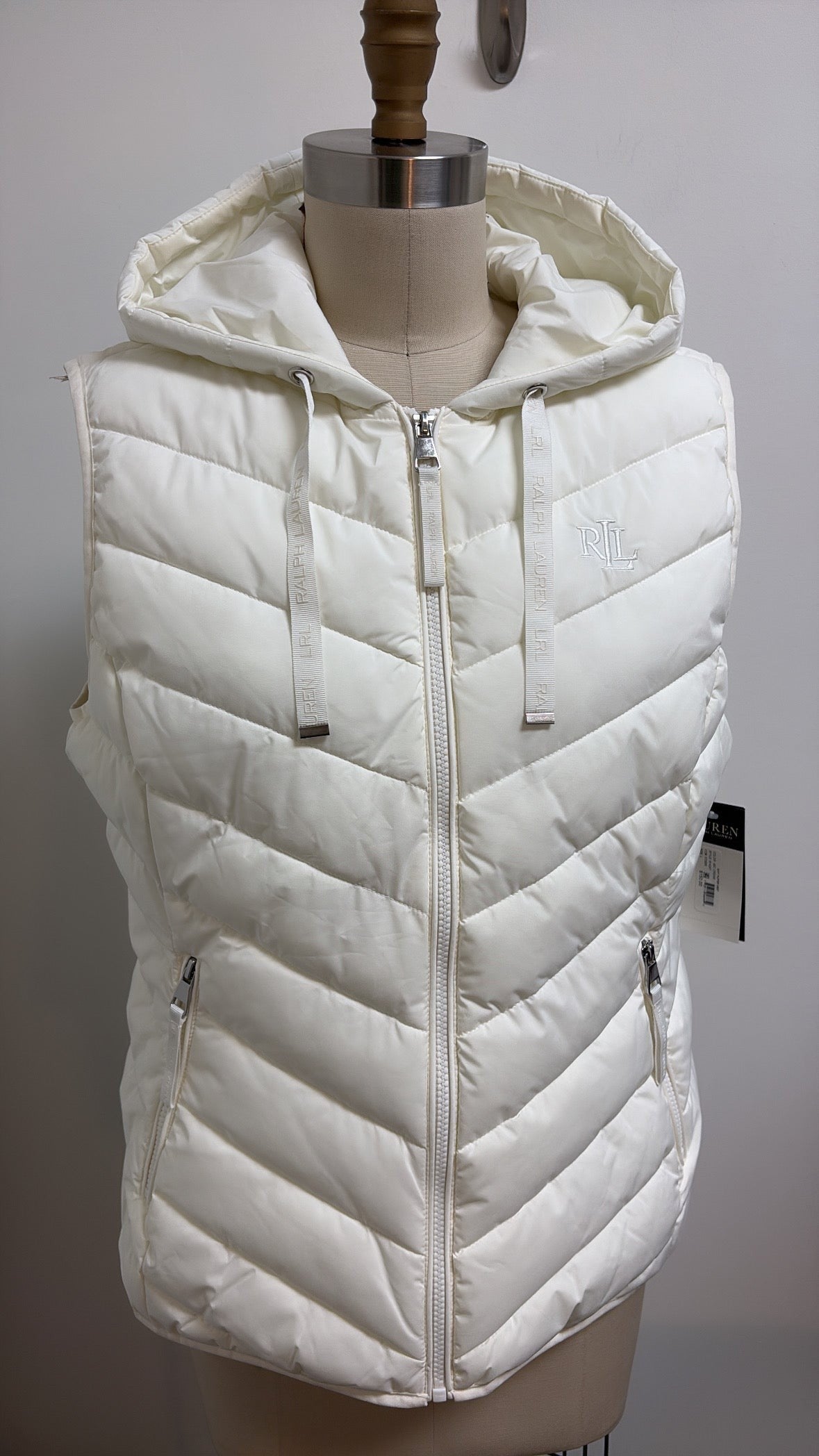 New Retail $150 Lauren Ralph Lauren White Puffer Vest, L
