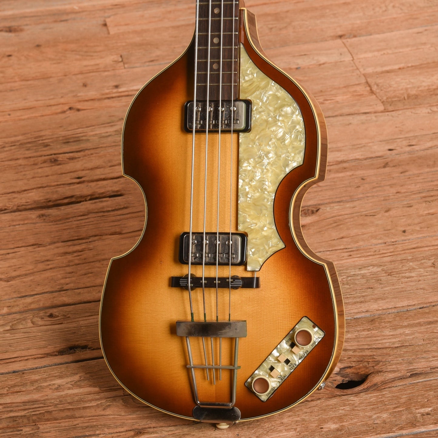 Hofner 500/1 Vintage '62 Reissue Sunburst 2004