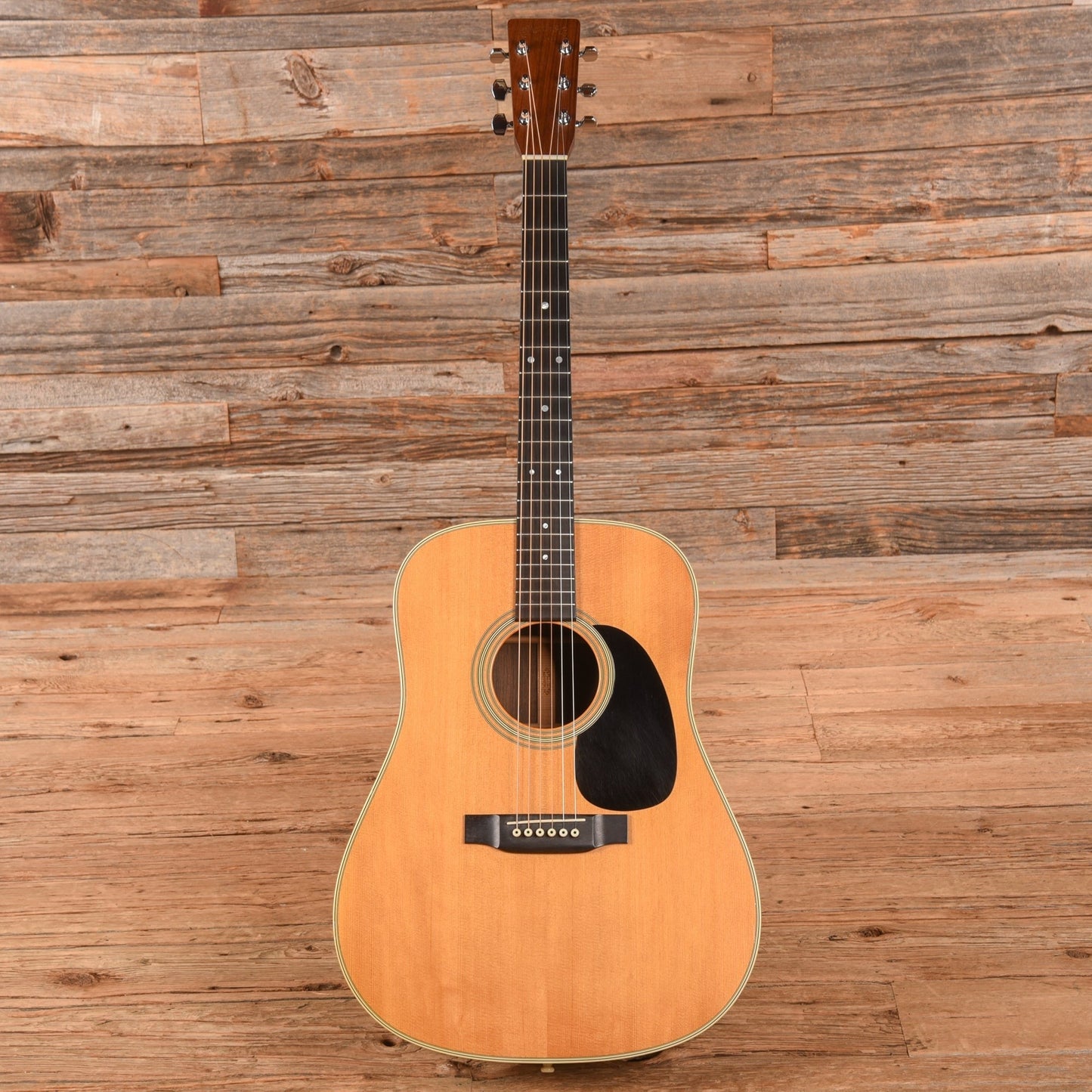 Martin Standard Series D-28 Natural 2003