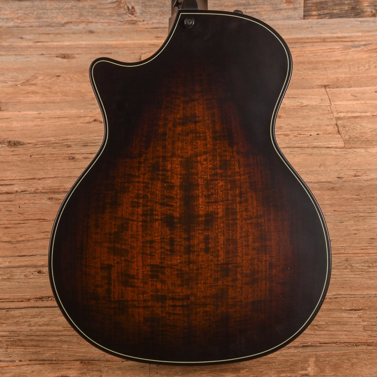Taylor Builders Edition 324ce Sunburst 2021