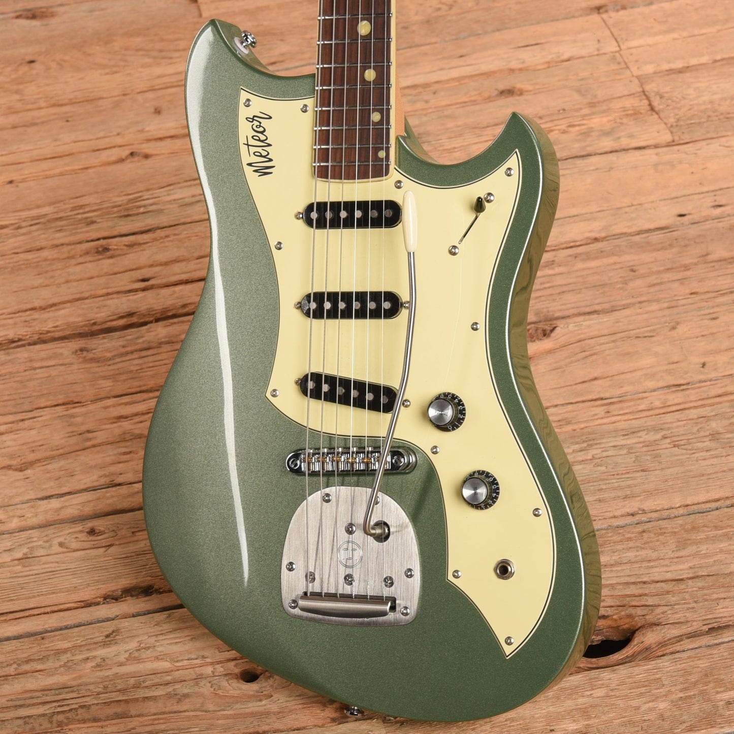 Cave & Canary Meteor Deluxe Olive Green 2023