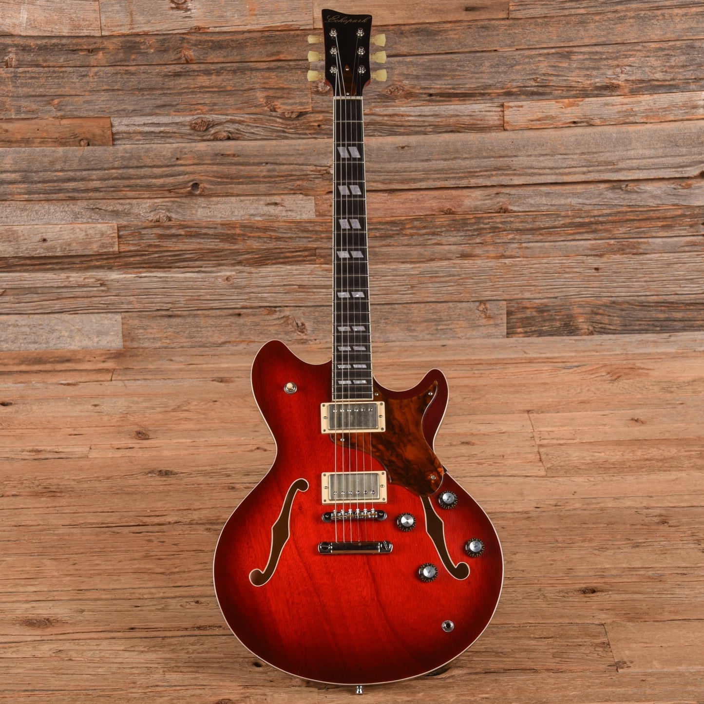 Echopark Esperanto 313 Red Sunburst