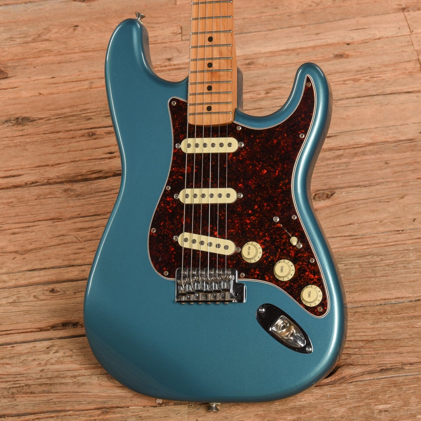 Fender Standard Stratocaster Lake Placid Blue 1992