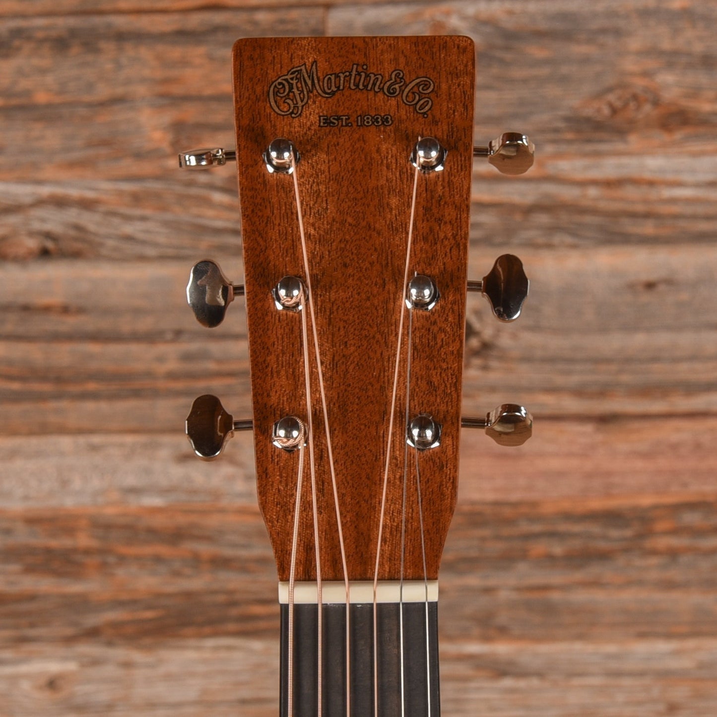 Martin 00-DB Jeff Tweedy Reissue Sunburst 2025