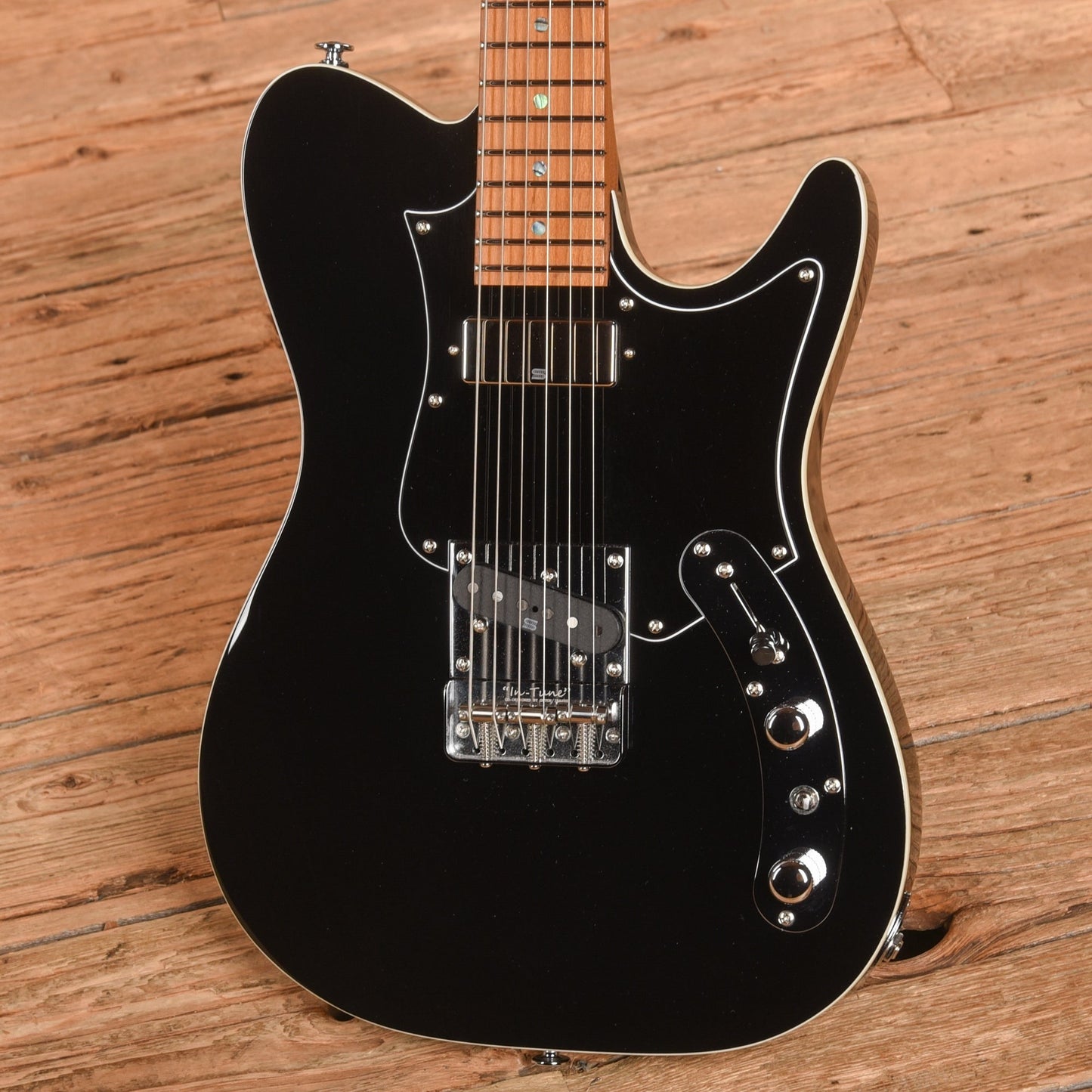 Ibanez AZS2209B Prestige Black 2023