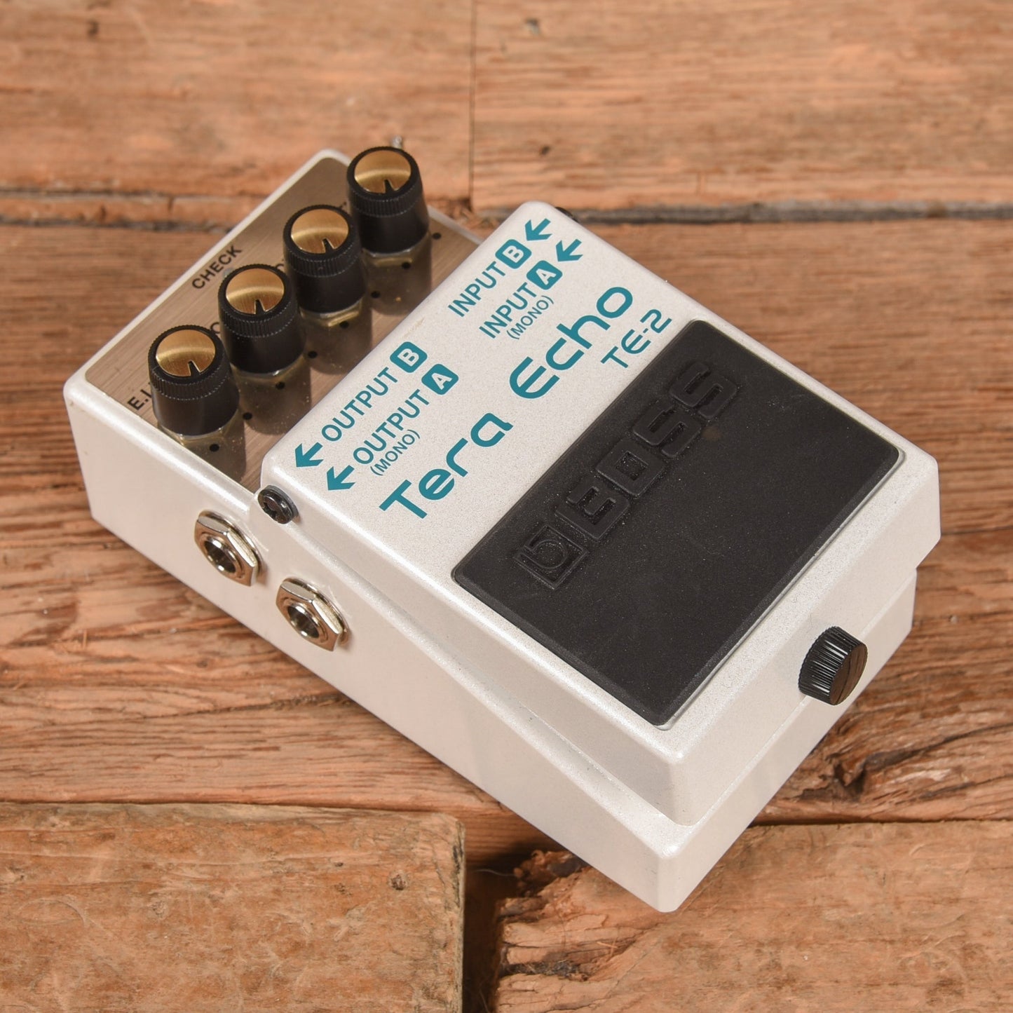 Boss TE-2 Tera Echo