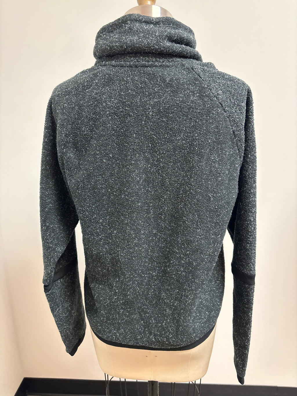 Nike Black Pullover, S
