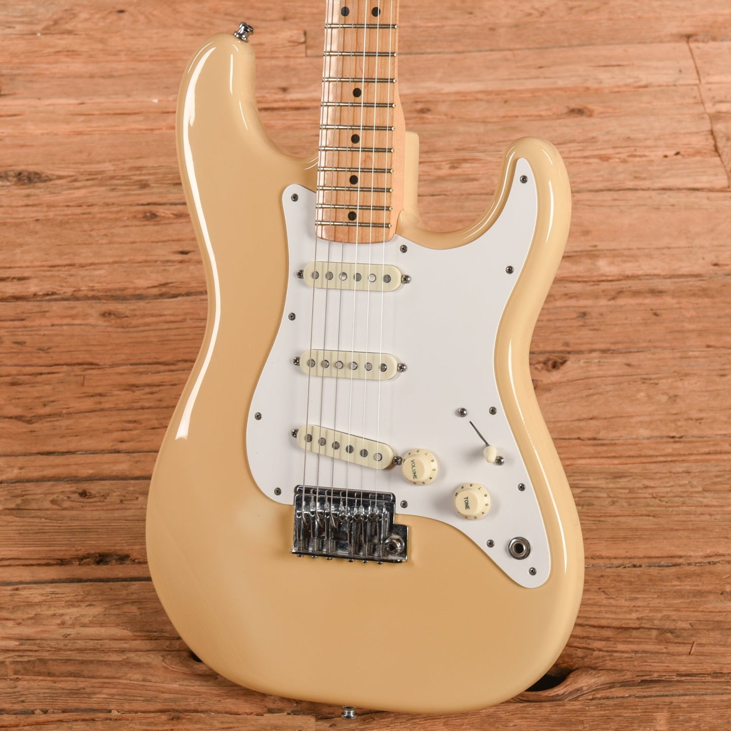 Fender Standard Stratocaster (2-Knob) Ivory White 1984