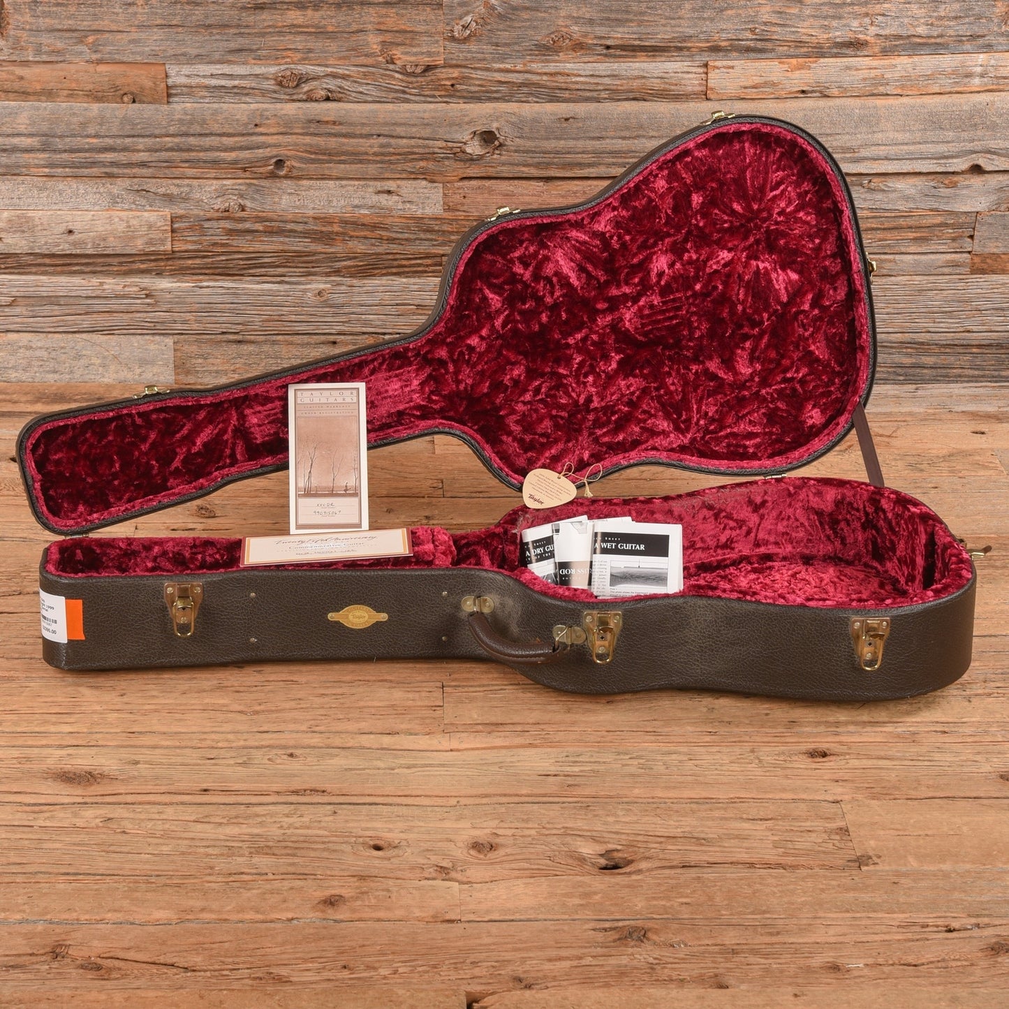 Taylor XXV-DR 25th Anniversary Dreadnaught Natural 1999